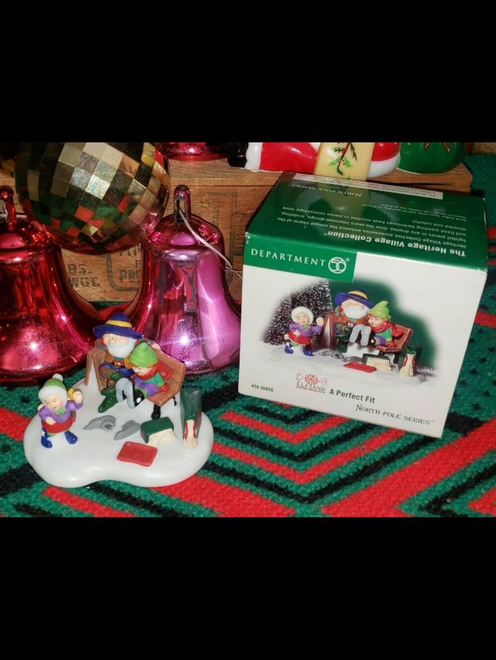 Department 56 "A Perfect Fit"Elf Land North Pole Series